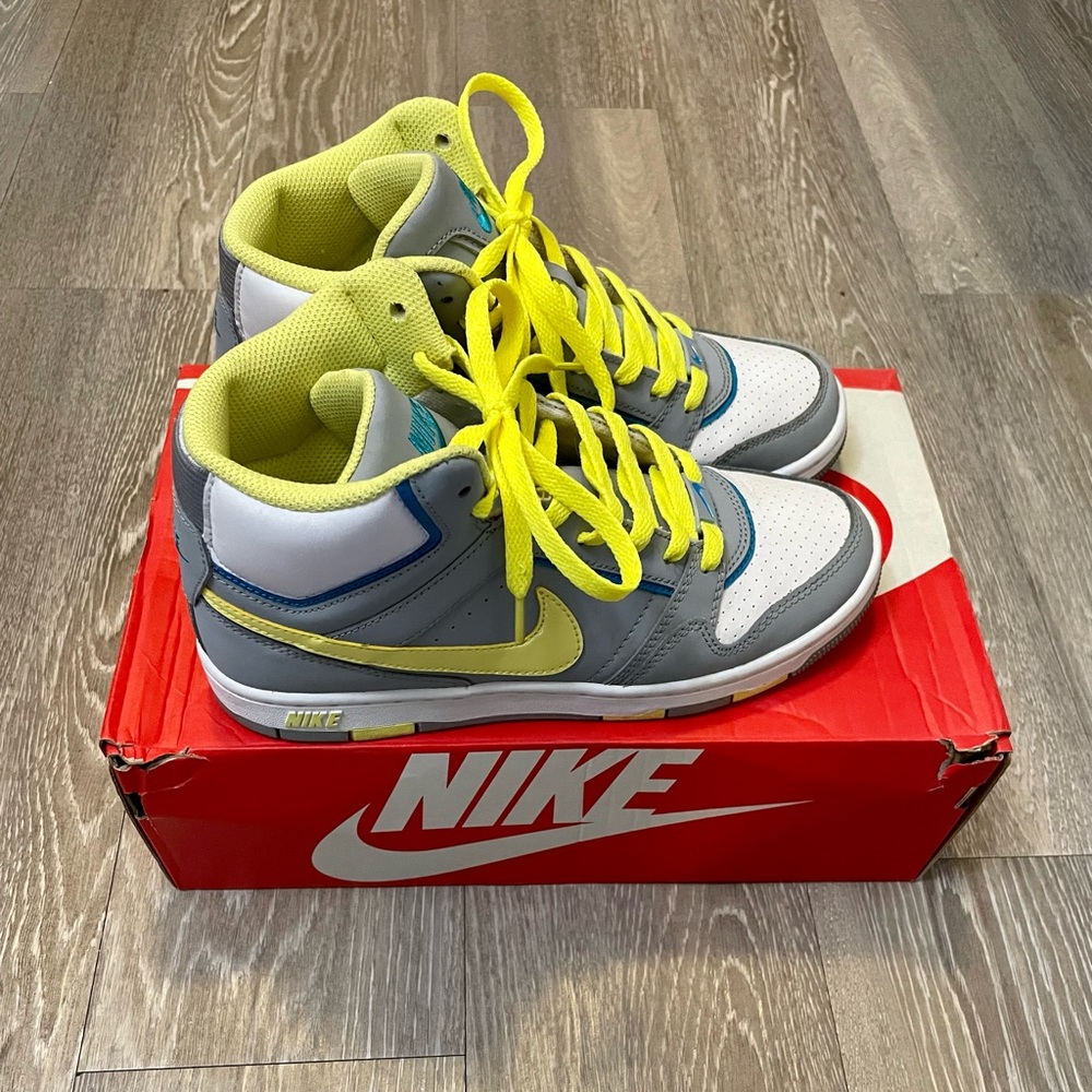 High Top Nikes